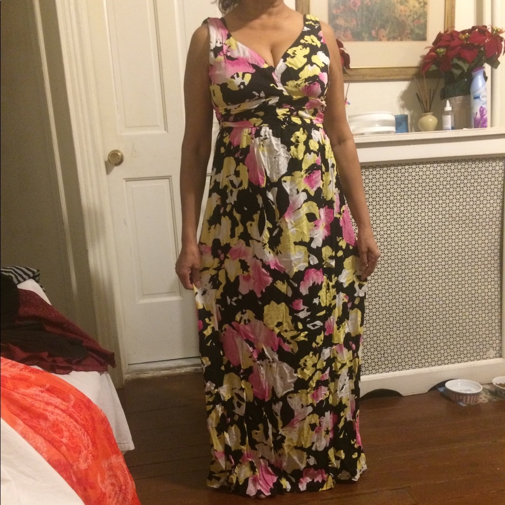Old Navy floral maxi brand new w/tags